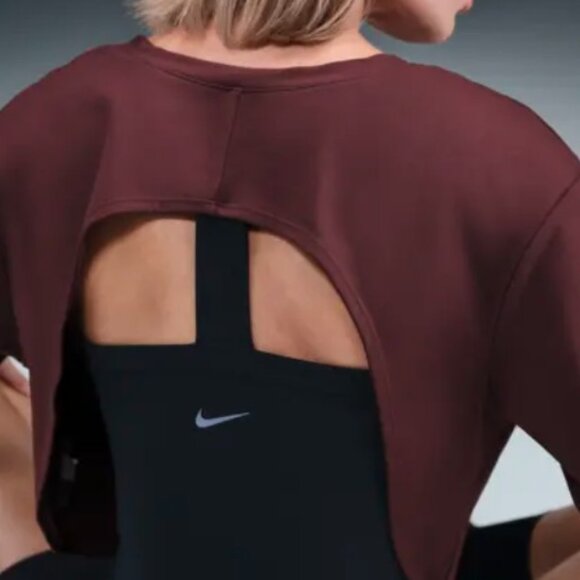 NWT Nike One Dri-Fit Mid Layer IH8608 SZ XL Hard to Find Cut Off Back - Picture 5 of 5